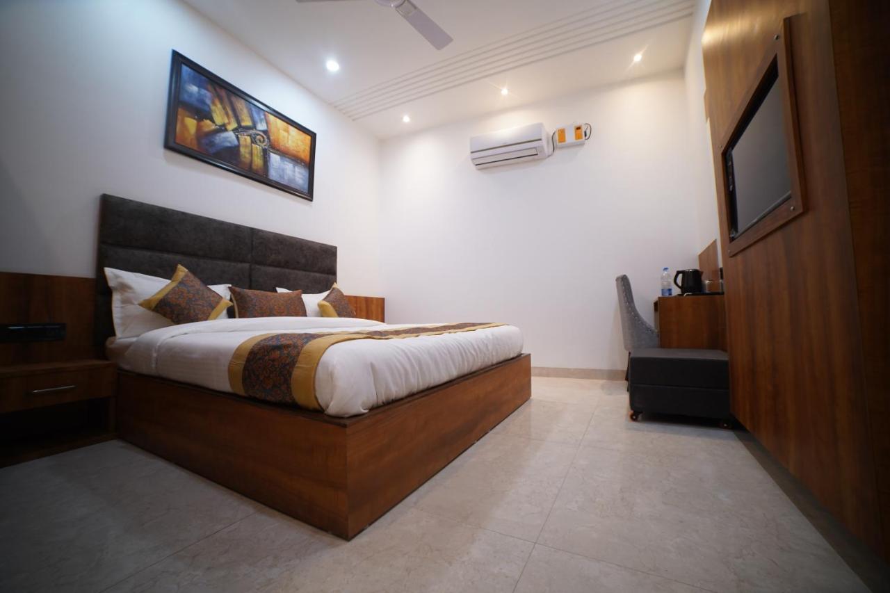 Hotel Elite - 5 Mins From Golden Temple Amritsar Exterior photo